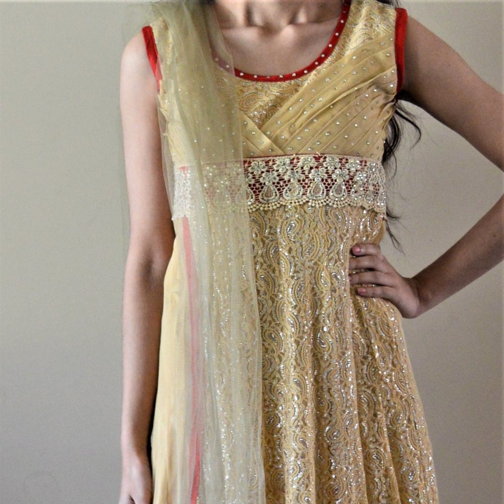 *** FANCY GIRLS GOLD PARTY WEAR SALWAR KAMEEZ NEW S + FREE gift***